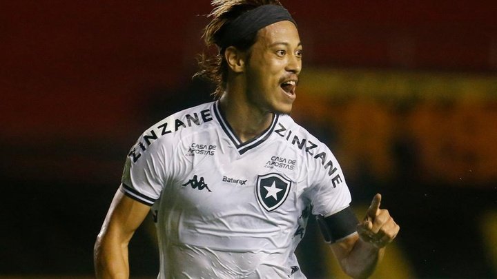 Primeiro gol no Brasileirão marca bom momento de Honda no Botafogo