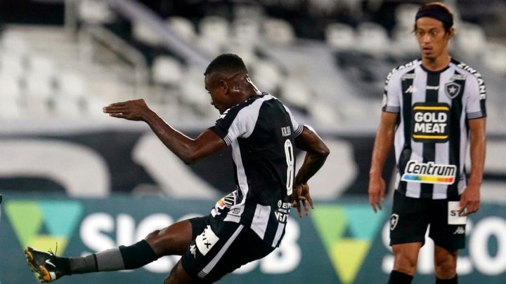 Honda e Kalou no Botafogo: da esperança à decepção