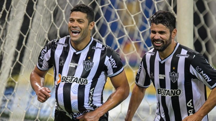 O contraste entre os centroavantes de Galo e Palmeiras