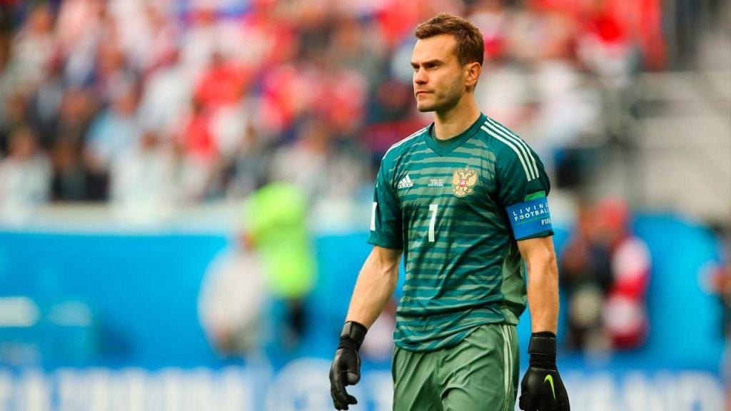 Nome do jogo, Akinfeev exalta união do elenco após classificação sobre a Espanha