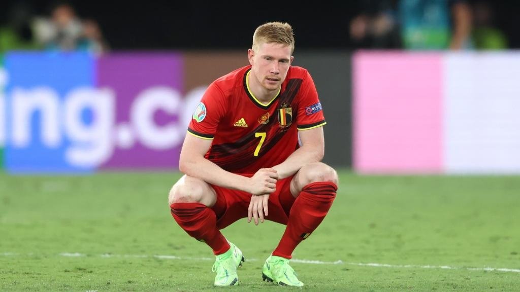 De Bruyne started the second half but was unable to continue. GOAL