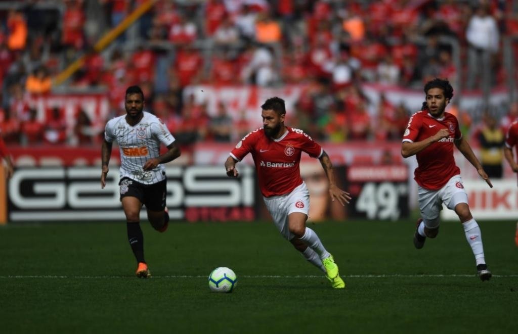 Everaldo perde gol nos acréscimos: 'faltou caprichar mais'