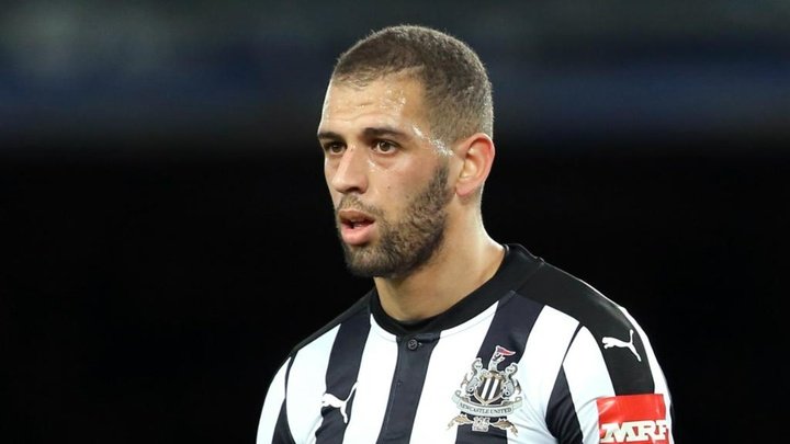 OFFICIAL: Fenerbahce sign Slimani on loan deal