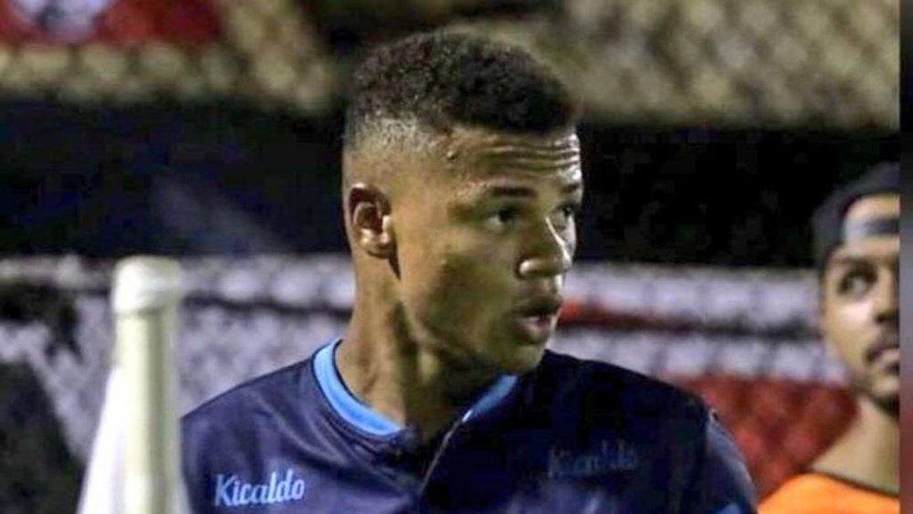 Jadson chega ao Flamengo por empréstimo até 2022.