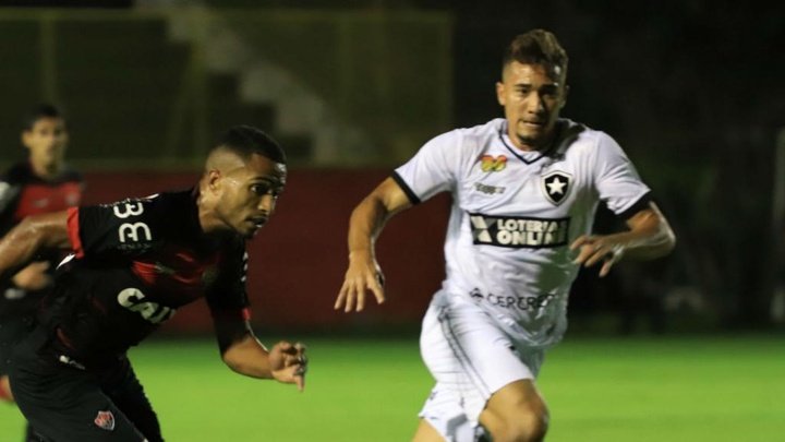 Vitória 3x4 Botafogo: Glorioso sofre, mas vence e ganha alívio na luta contra o rebaixamento