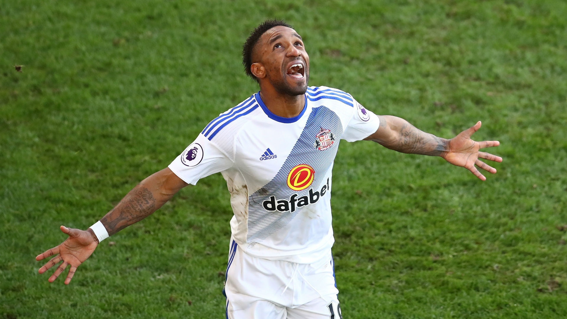 Veteran Jermain Defoe celebrating. Goal