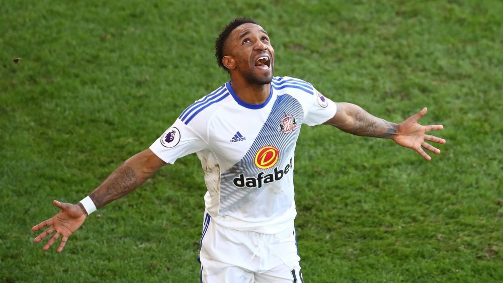Veteran Jermain Defoe celebrating. Goal