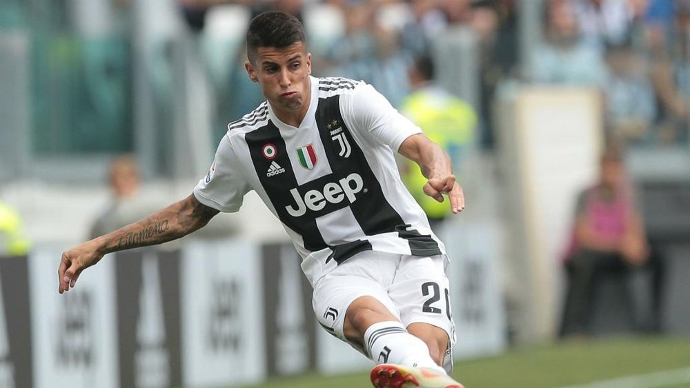 Joao Cancelo: Ronaldo 'different to all the others'