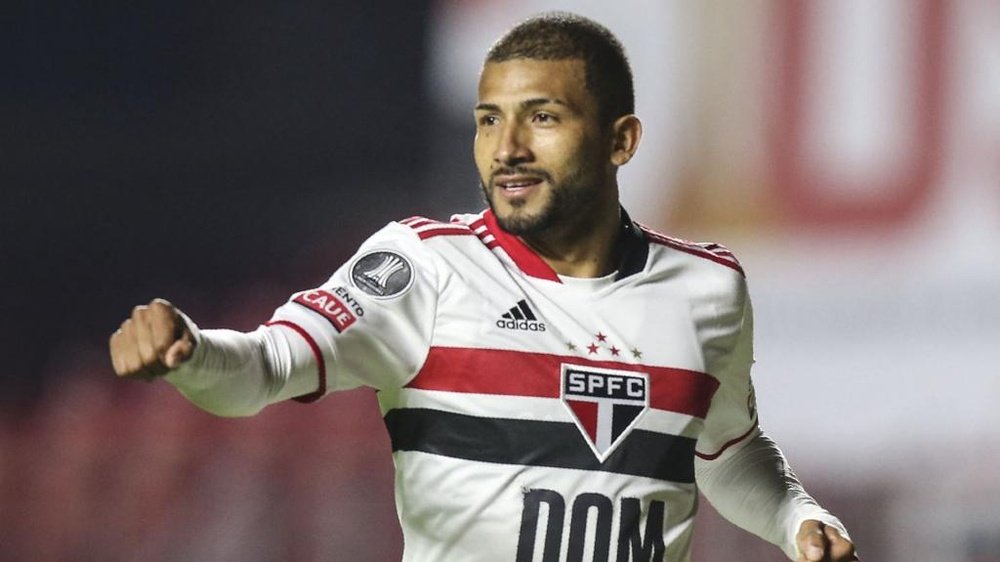 São Paulo manteve salário de Rojas ao renovar contrato. EFE