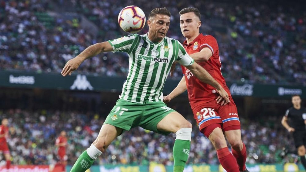 Evergreen Joaquin signs contract extension with Betis. GOAL