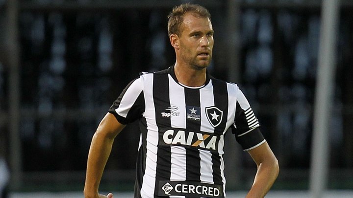 Carli minimiza gol anulado do Botafogo: 
