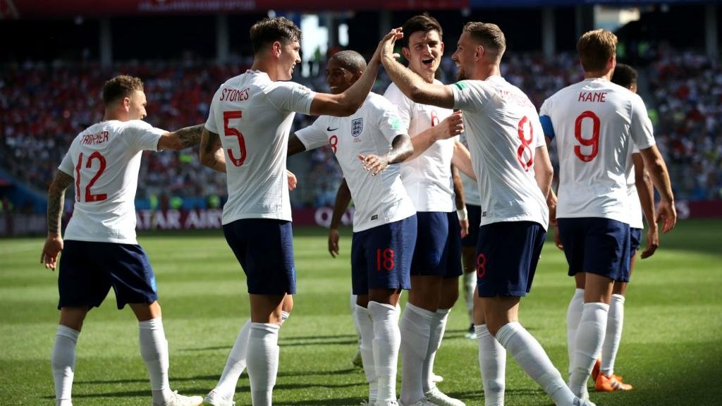 England make history with Panama rout