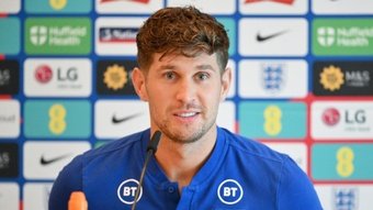 Stones urges England reaction in Germany after Hungary unhappiness