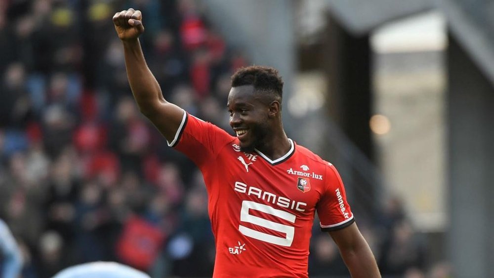 Sevilla's Gnagnon re-joins Rennes. GOAL