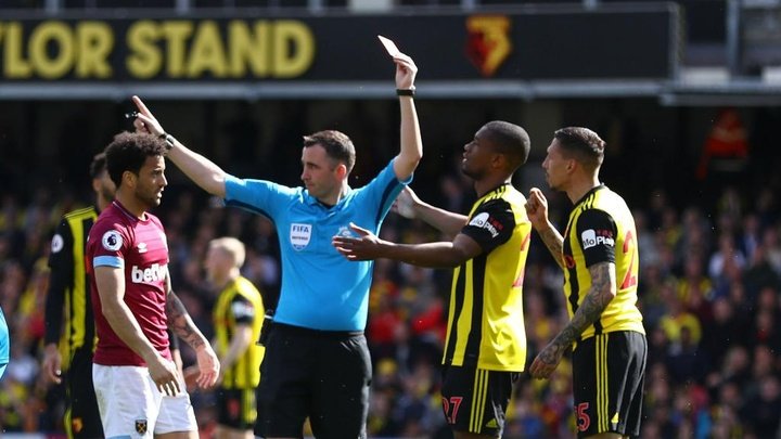 Watford's Holebas free to play FA Cup final after red card is revoked