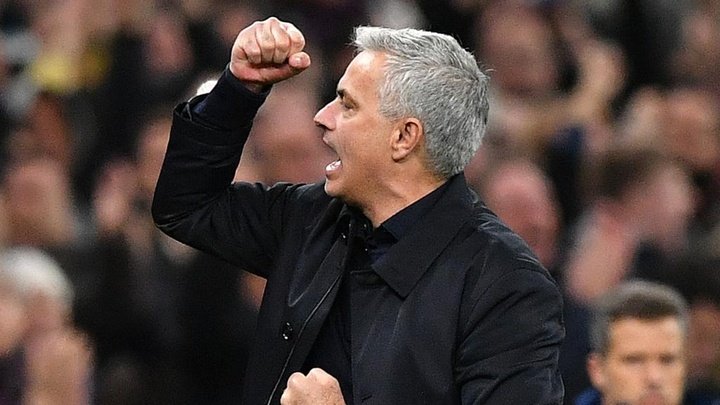 Mourinho e Tottenham: estreia com emoção e classificação na Champions