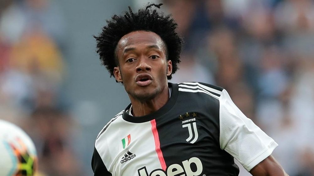 Cuadrado signs news Juve deal. GOAL