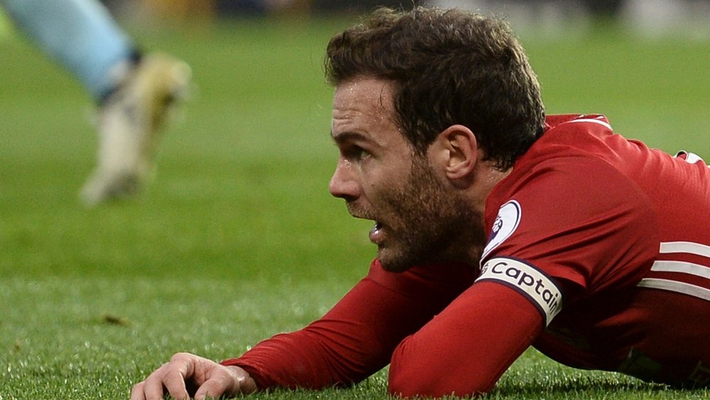 Juan Mata should take his chance. Goal
