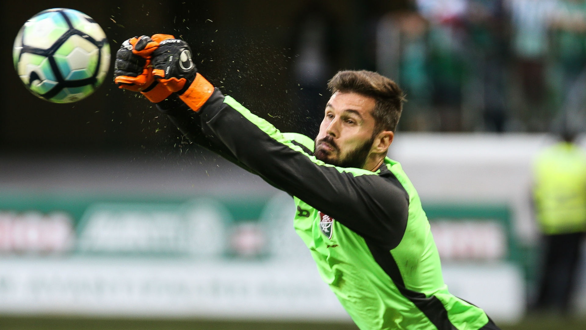 Julio César enfim saiu da sombra e, no Fluminense, mostrou que pode ser goleiro de time grande