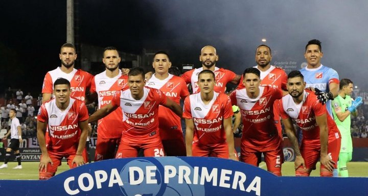 Defesa do Corinthians  tem que ficar atenta com lanterna no Paraguai