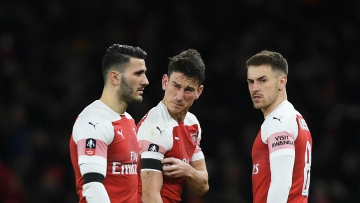 Arsenal cool fears of Koscielny lay off