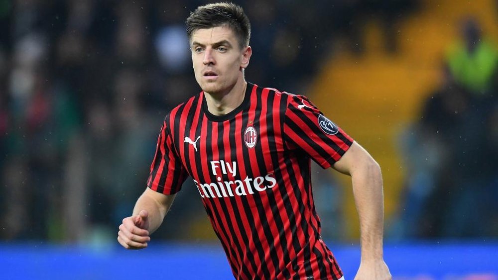 Spurs close to landing Piatek as Kane replacement. GOAL