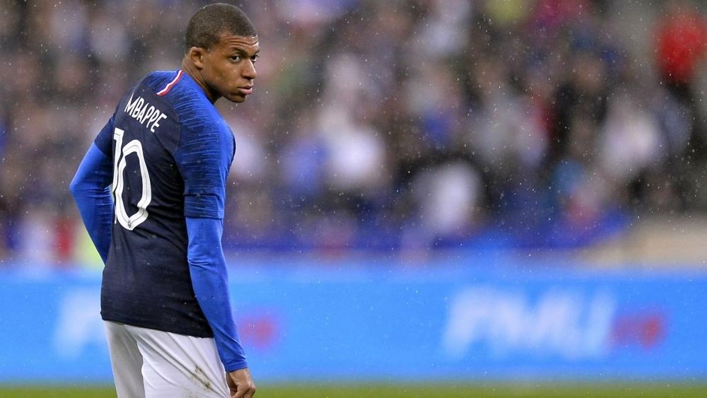 Mbappé estreia na Copa do Mundo com apenas 19 anos. Goal