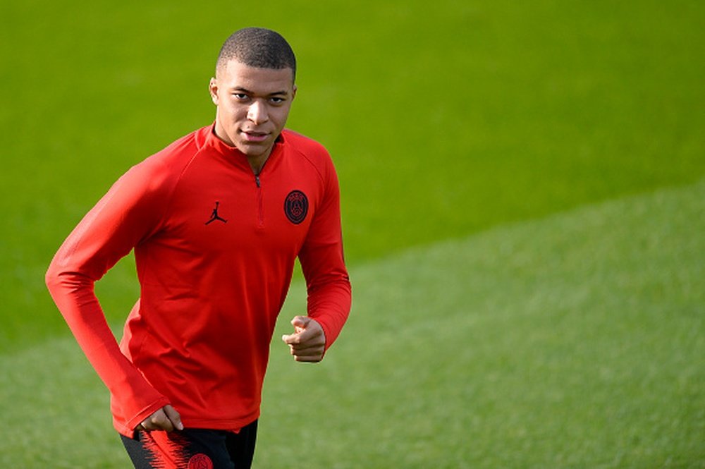 Quand Mbappé invite un jeune supporter au Camp des Loges... AFP