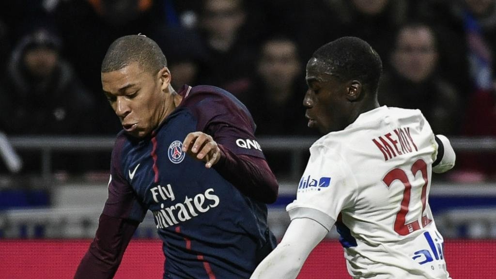 Mbappe left the field on a stretcher against Lyon. GOAL