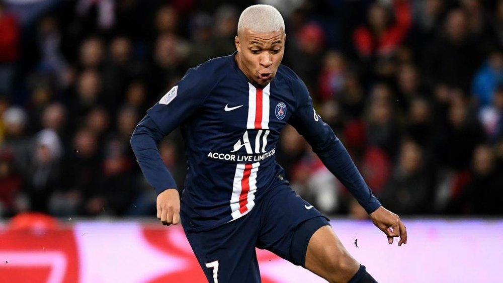 Mbappe open to Liverpool move, Man Utd want Sanchez back. GOAL