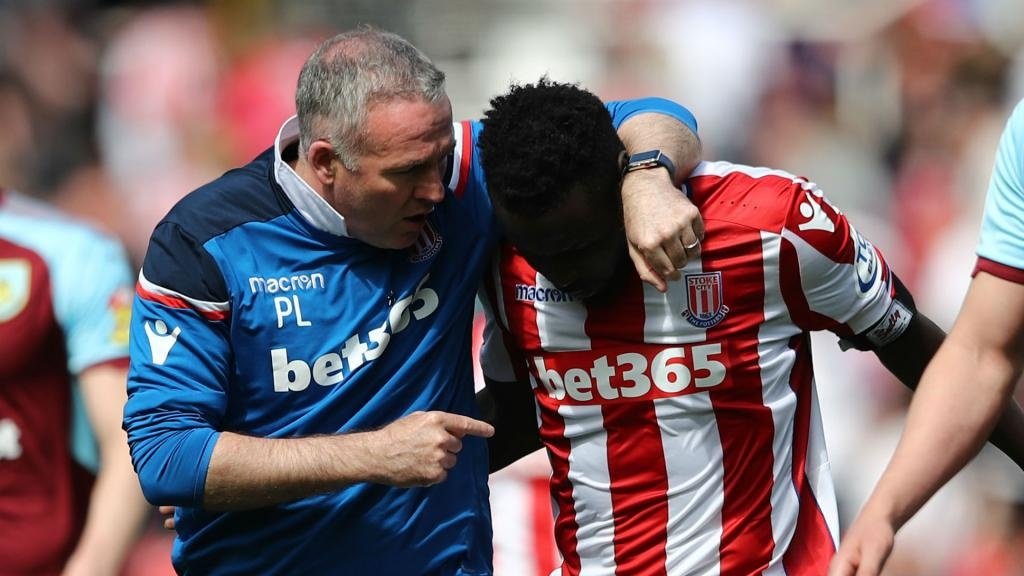 Lambert didn't criticise Diouf, despite his miss against Burnley. GOAL