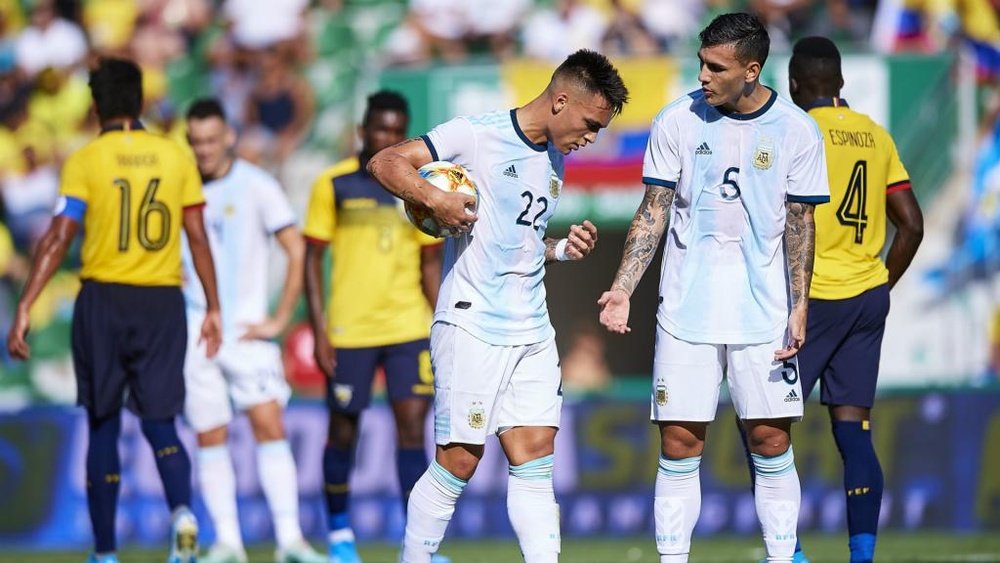 Scintille fra Lautaro e Paredes nella vittoria per 6-1 sull'Ecuador. Goal