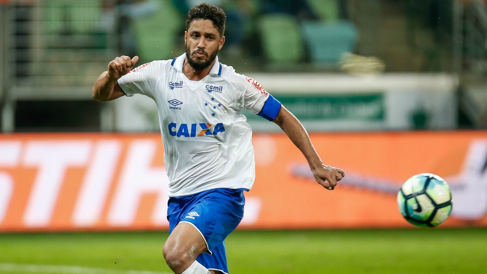 Léo defende criticada defesa do Cruzeiro: 