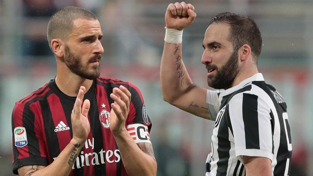 Juventus e Milan acertam troca entre Higuaín e Bonucci. Goal