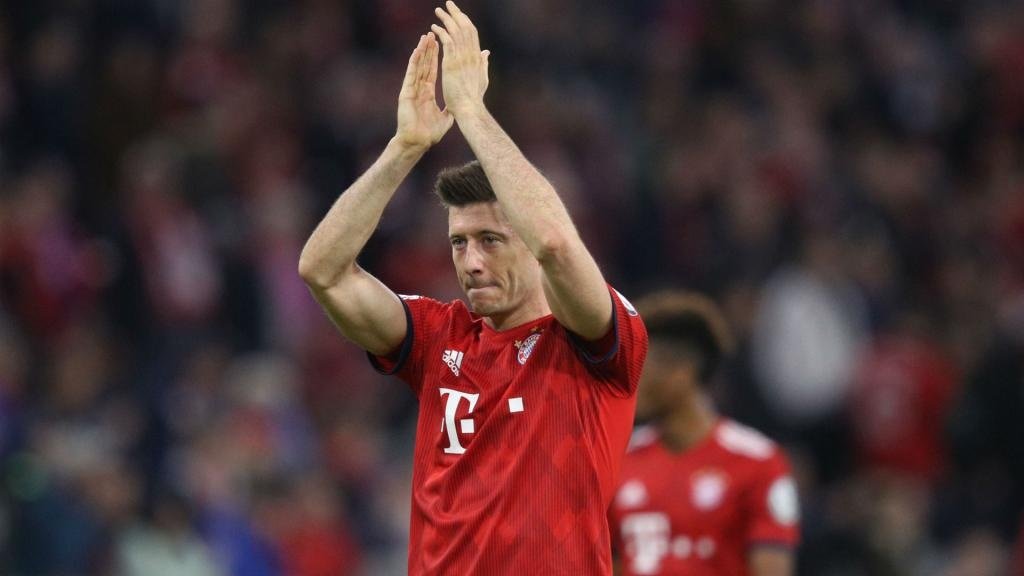 Is Lewandowski shpwing signs of decline? GOAL