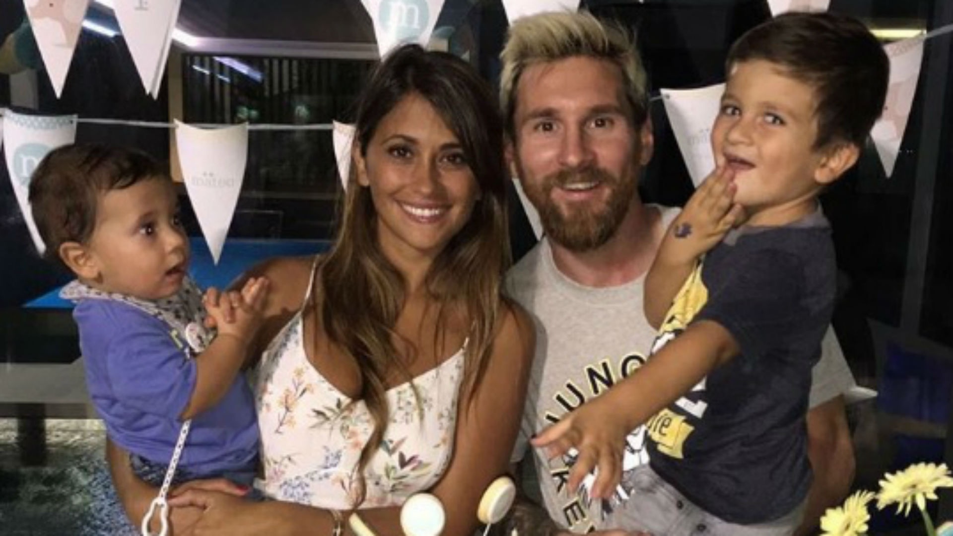 Lionel Messi poses with Antonella Roccuzzo and his children. Goal