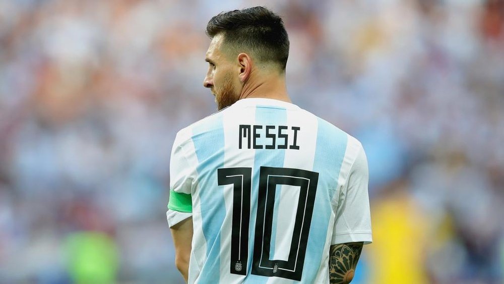 Ainda mais solitário, Messi inicia vida nova na Argentina. GOAL