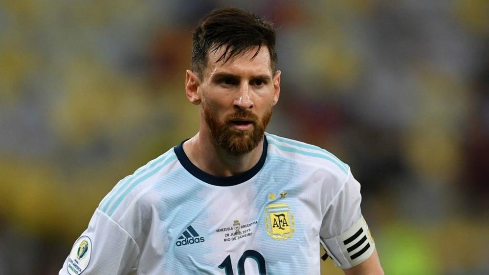 Messi marca contra o Brasil e acaba com jejum de sete anos. GOAL