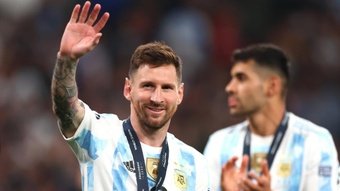 Les Argentins se battent comme des lions pour Messi. GOAL