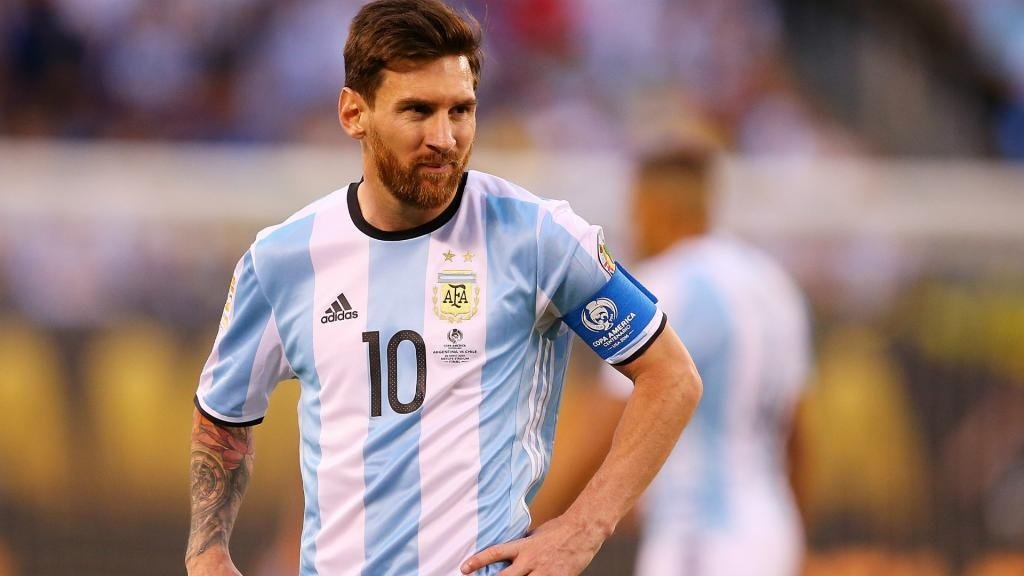 Messi alcança Maradona no número de jogos e gols em Copas do Mundo