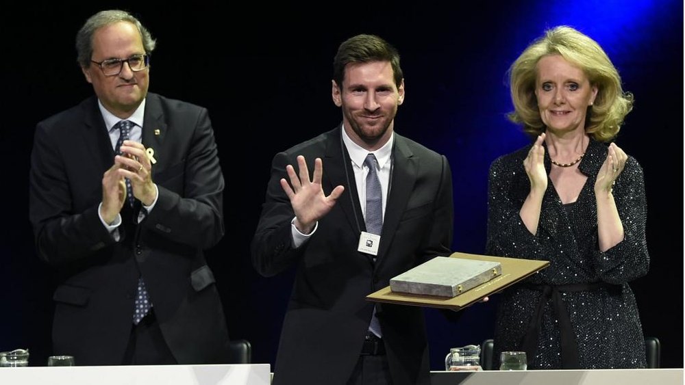 Messi riceve la 'Creu de Sant Jordi': solo Cruijff come lui da calciatore