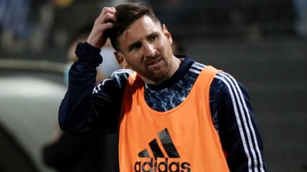 Lionel Messi a répondu à Carragher. Goal