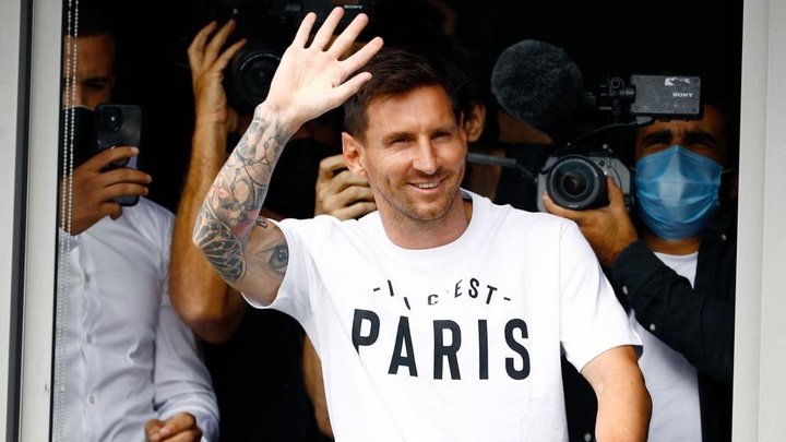 O primeiro mês de Messi no PSG e em Paris