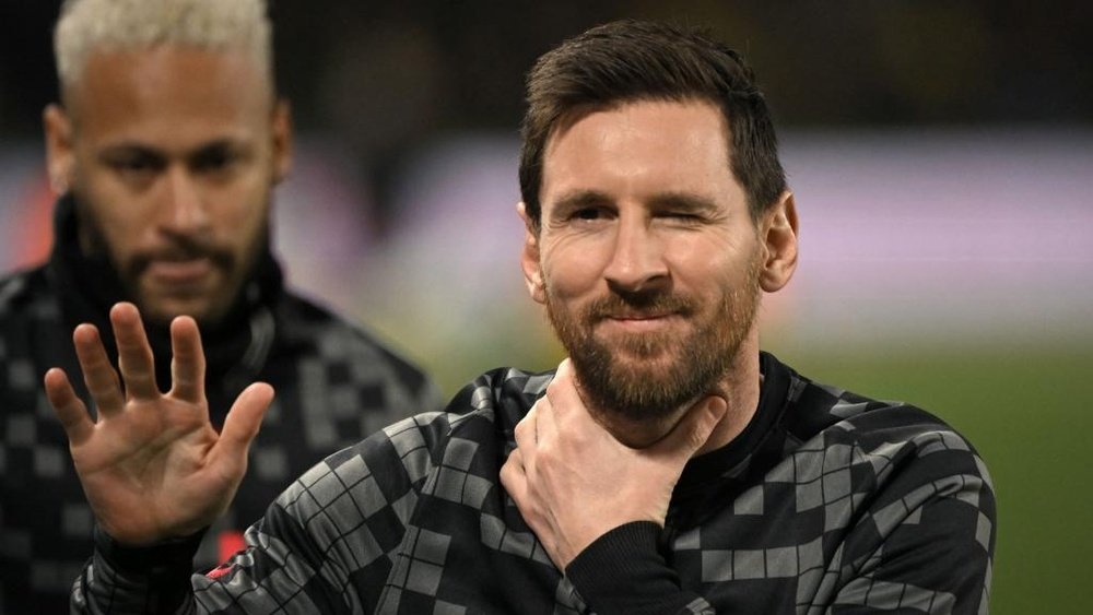 La théorie de Ludovic Giuly sur le recrutement de Lionel Messi. GOAL