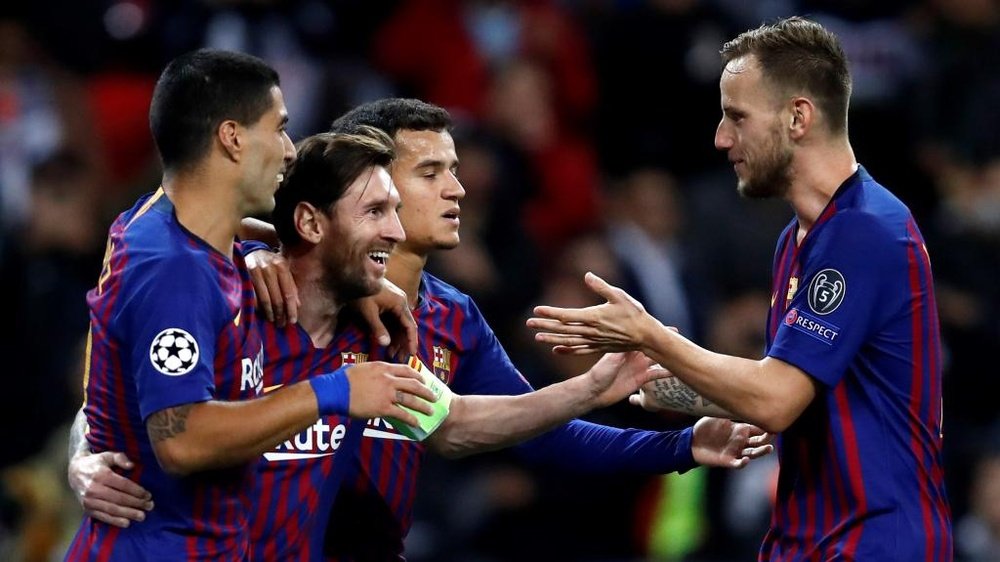 Messi se destaca e o Barcelona vence a segunda na Champions. Goal