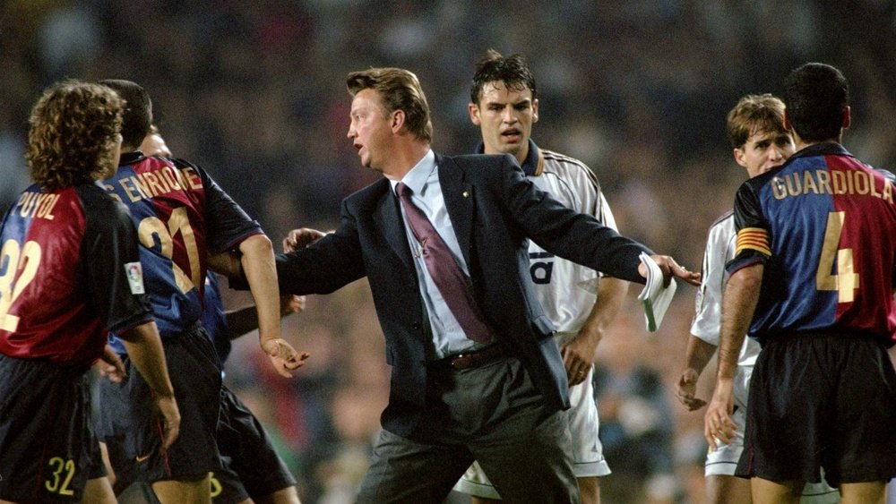 Louis van Gaal denied that he had retired from management. Goal