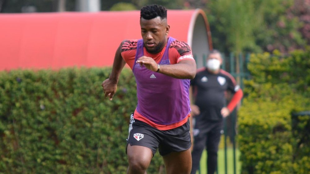 São Paulo relaciona Luan, Hernanes, Reinaldo e Igor Vinicius contra o Ceará. EFE