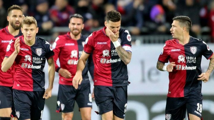 L'Inter s'incline et laisse filer des points à Cagliari