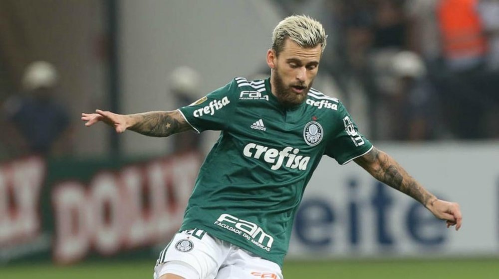 Diferenças entre Lucas Lima do Palmeiras e Lucas Lima do Santos. GOAL