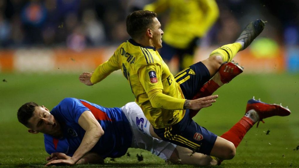 Arsenal midfielder Torreira suffers fractured ankle. GOAL